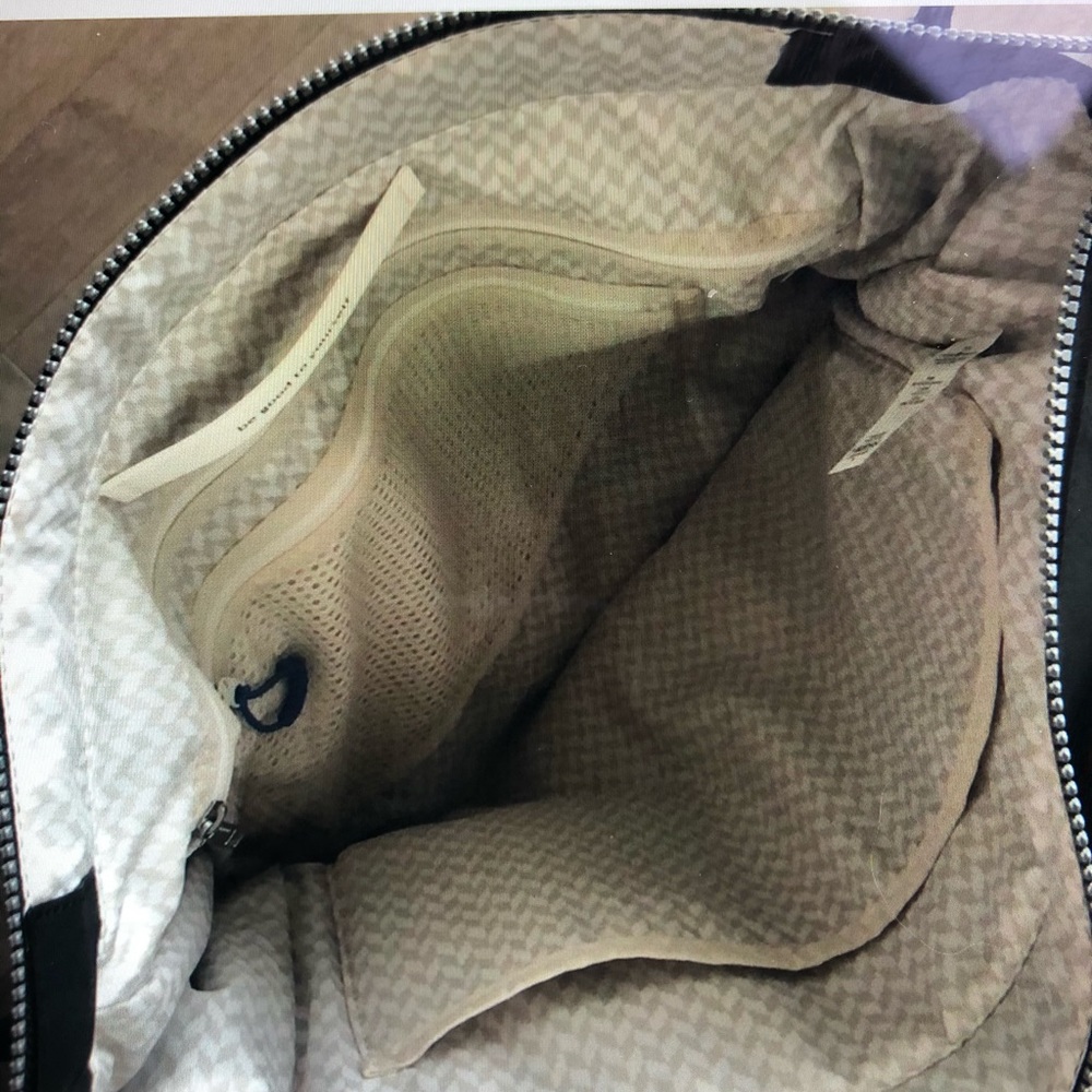 🌺HP🌺 Lululemon Follow Your Bliss Tote - Picture 5 of 8